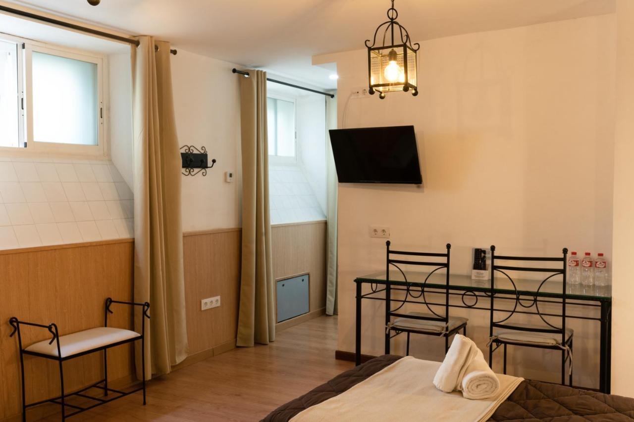 Triple Room with Private Bathroom,1418104779:JPEG