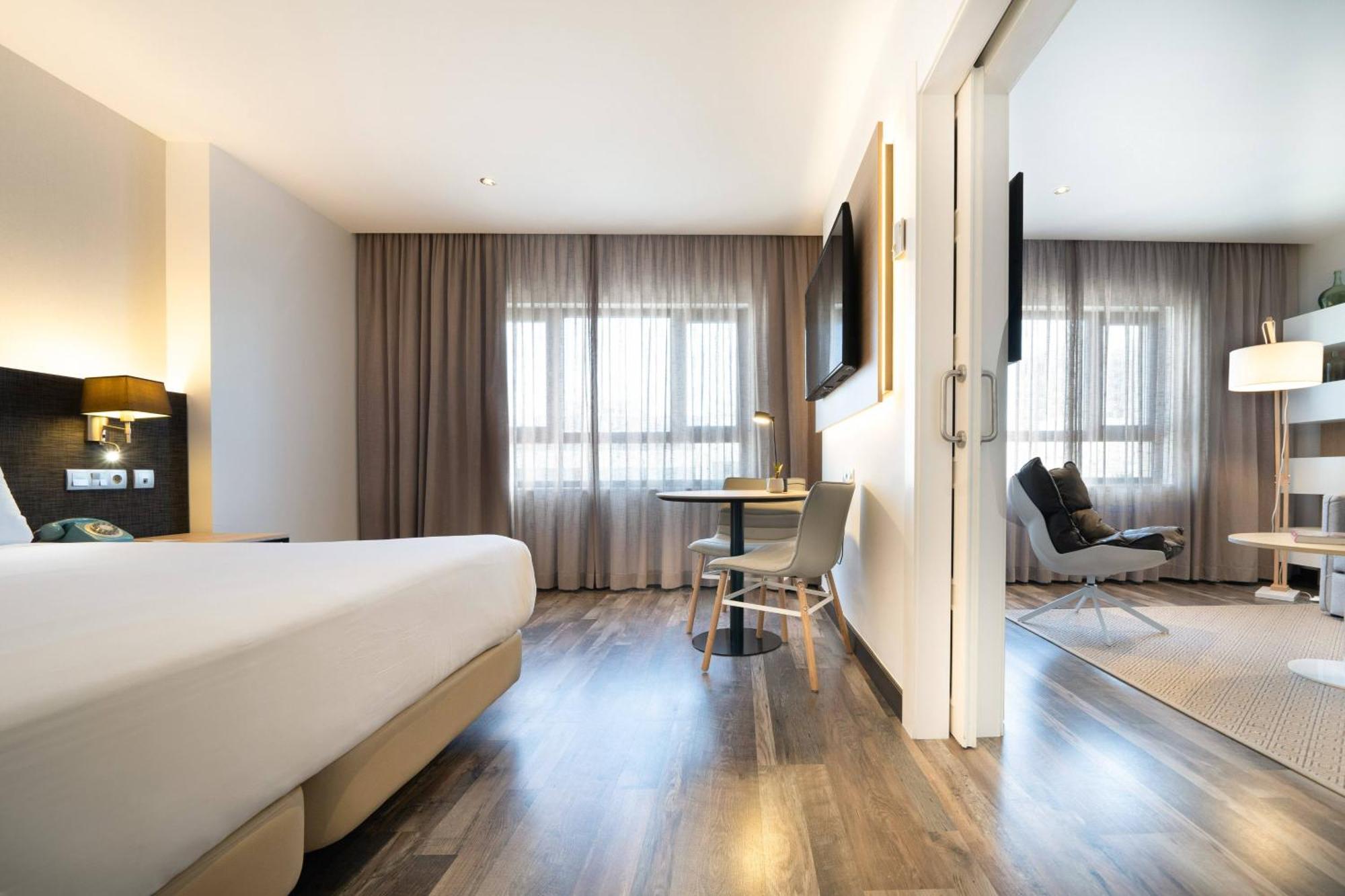 Junior Suite,1771497381:JPEG